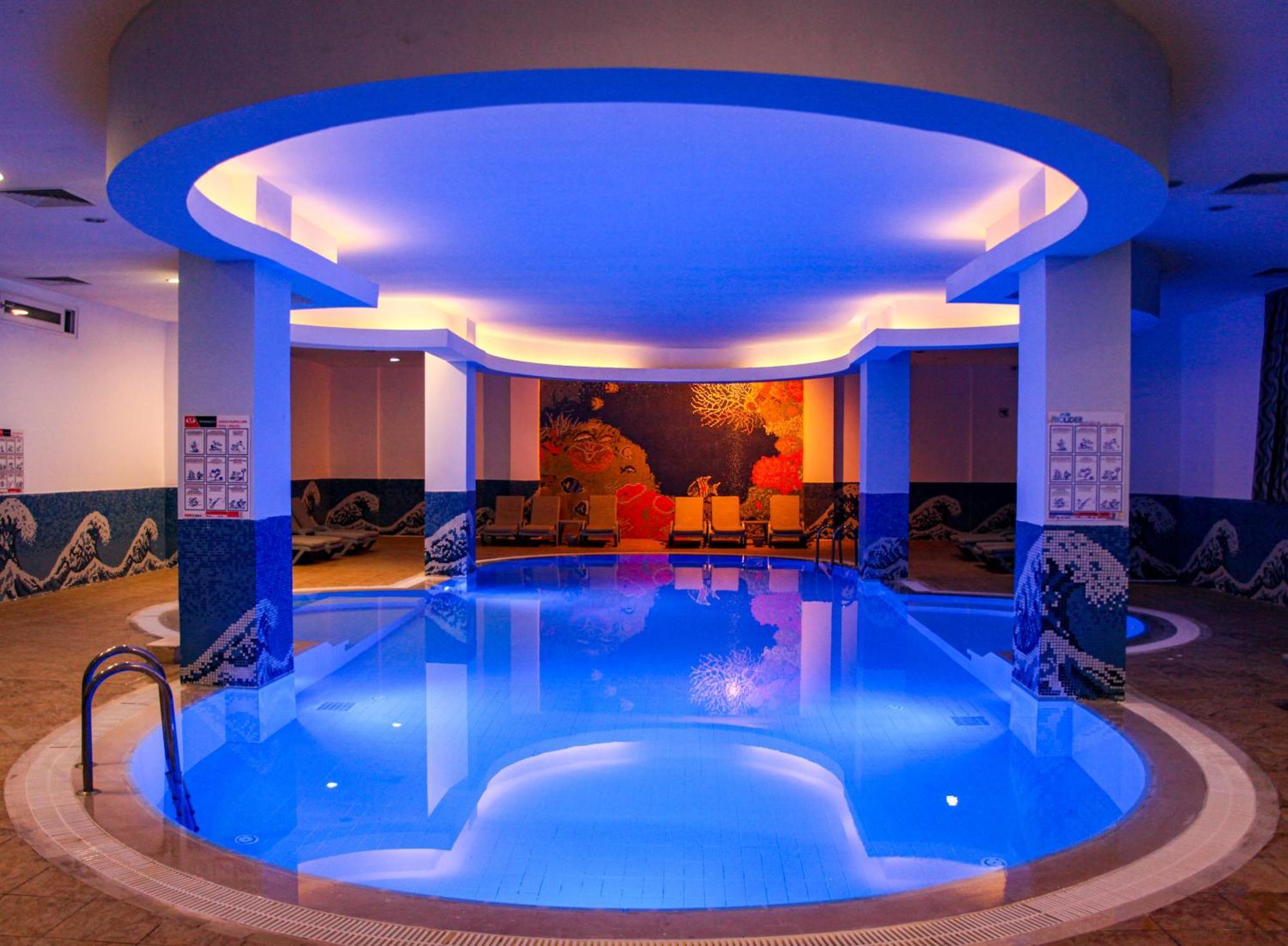 Catamaran Quality Times Hotel Kemer Exterior photo